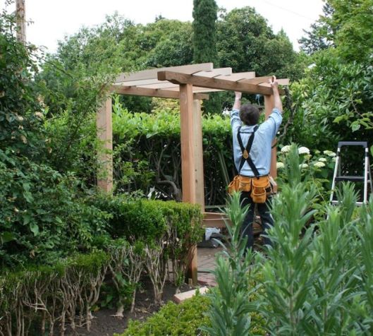 decorative joists fit into plaCE